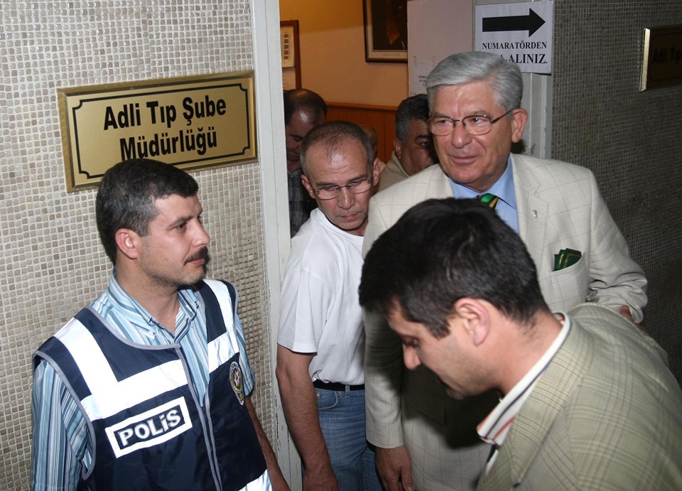 Emekli Orgeneral Hurşit Tolon, rahatsızlığı nedeniyle tutuklu bulunduğu Silivri Ceza İnfaz Kurumları Yerleşkesi'nden GATA Haydarpaşa Hastanesine sevk edilerek tedavi altına alınmış ve 6 Şubat 2009'da tahliyesine karar verilmişti.