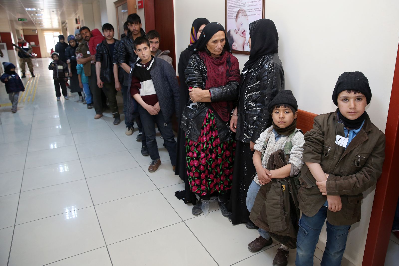 Erzincan'da bir otobüste 165 kaçak göçmen