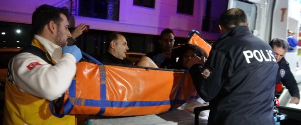 eski-sevgilisiyle-tartisip-sinir-krizi-geciren-genc-kadin-kendini-bicakladi.jpg