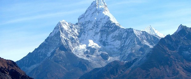 Everest’in buzulları eriyor