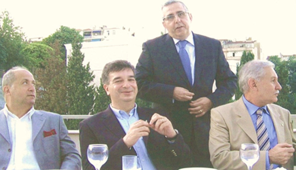 (Soldan sağa) G.Ersin Evrenos, Alp Evrenos, Özer Gazi Evrenos ve Metin Manisalıoğlu.