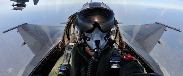 pilot.jpg