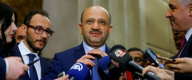 fikri ışık.jpg