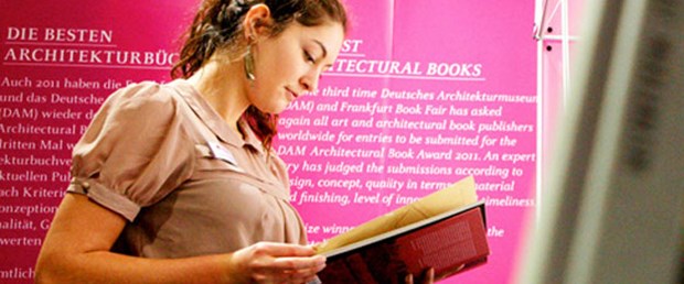 Frankfurt hala kitap kokuyor