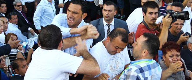 Fuar açılışında gerginlik