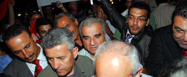 Gandi’nin yankesicileri organize çıktı