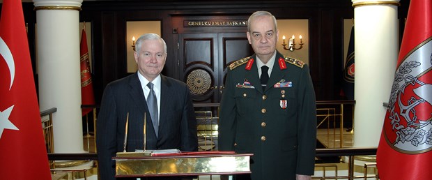 Gates Başbuğ'u ziyaret etti