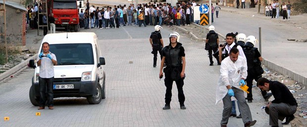 Hakkari'de gösteri: 1 yaralı