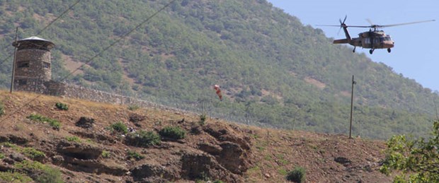 Hakkari'de iki karakola eş zamanlı saldırı