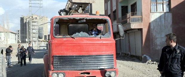 Hakkari'de izinsiz gösteriye 20 gözaltı