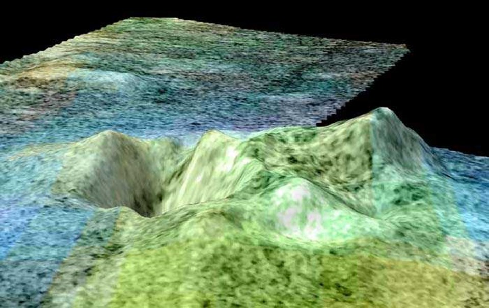 Cassini uzay aracından gelen veriler doğrultusunda bir çok bölgesi üç boyutlu olarak modellenen Satürn'ün uydusu Titan'da buz püskürten bir dağ tespit edildi.