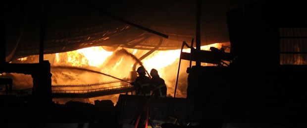 Hatay'da fabrika yangını