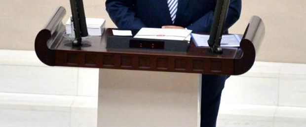 HDP'li Hasip Kaplan özür diledi ve eğildi