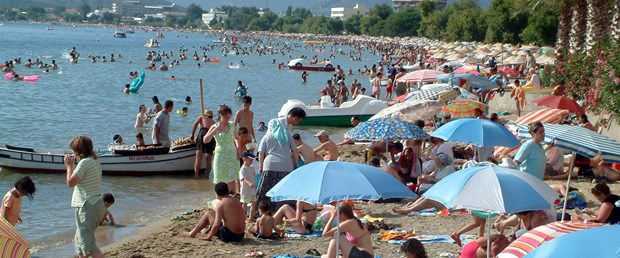 Hoparlörle boş oda aranıyor
