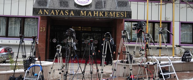 Hukukçular: Yüksek Mahkeme tarihinde bir ilk