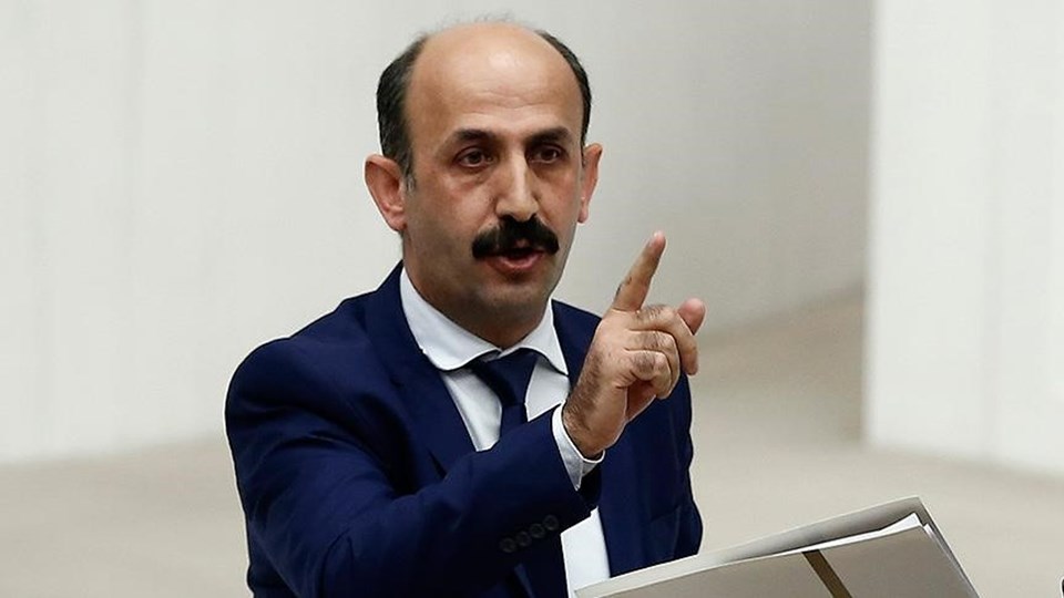 HDP Hakkari Milletvekili Nihat Akdoğan, Hakkari'de gözaltına alındı.