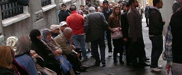 İndirimli Akbil, saatlerce bekleyenin