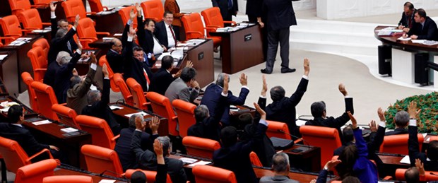 İnternet düzenlemesi yasalaştı