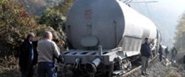 İstanbul-Eskişehir tren yolunu kapatan kaza