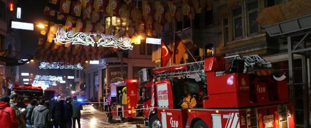 galatasaraystoremağazayangın201215.jpg