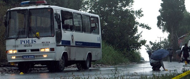 İstanbul'da polis servisine bomba: 15 yaralı