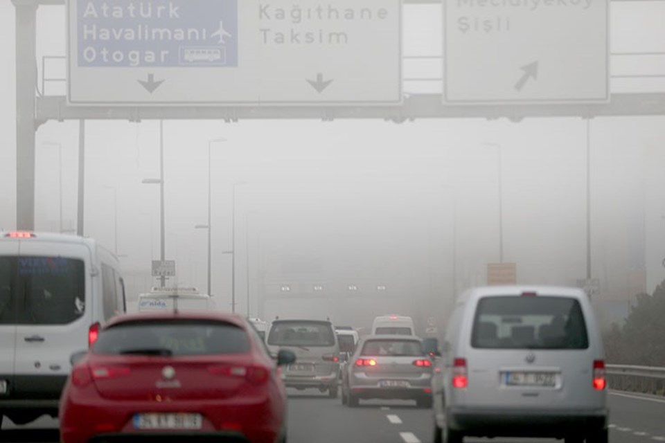 Haftanın son iş günü İstanbul'da yoğun sis var...