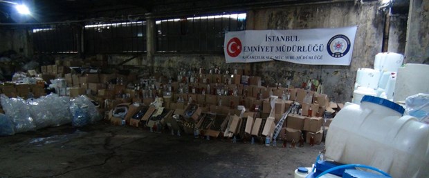 kucukcekmecede-sahte-sampuan-ve-icki-operasyonu.jpg