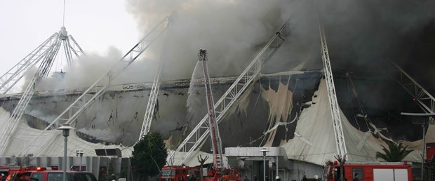 İstanbul'un 'Gösteri Merkezi’ yandı