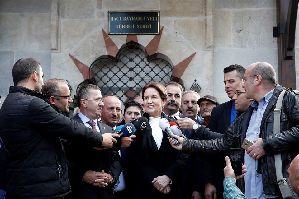 "AYAKKABILAR ESKİYECEK"