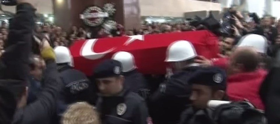 Fethi Sekin'in naaşı