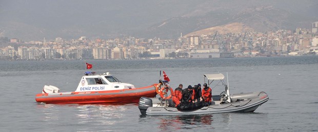 izmirde-denizden-ceset-cikti_3997_dhaphoto1.jpg