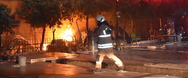 izmir yangın.jpg