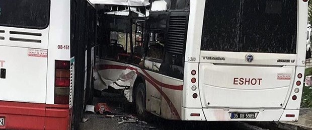 izmirde-iki-belediye-otobusu-carpisti-18-yarali_8256_dhaphoto1.jpg