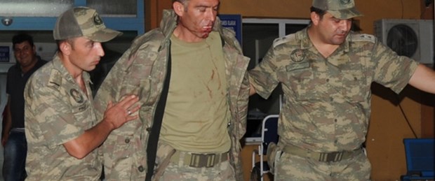 Kaçakçıların attığı taş yaraladı