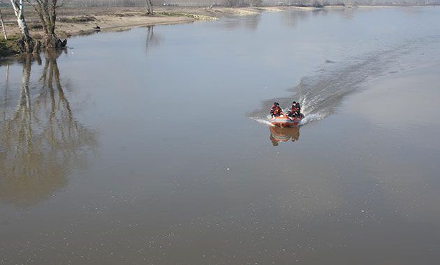 MERİÇ'TE KAÇAKLARI TAŞIYAN BOT BATTI: 3 ÖLÜ