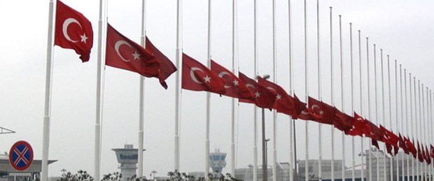 Kaczynkski için bayraklar yarıya inecek