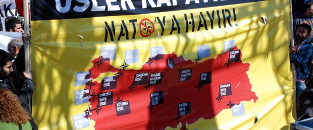 Kadıköy'de 'NATO'ya Hayır' protestosu
