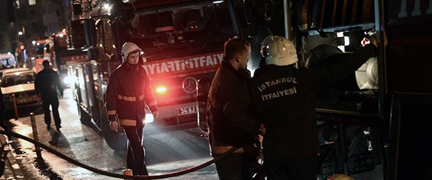 kadıköy-yangın-23-03-15