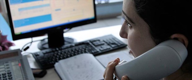 telefonla konuşan kadın.jpg