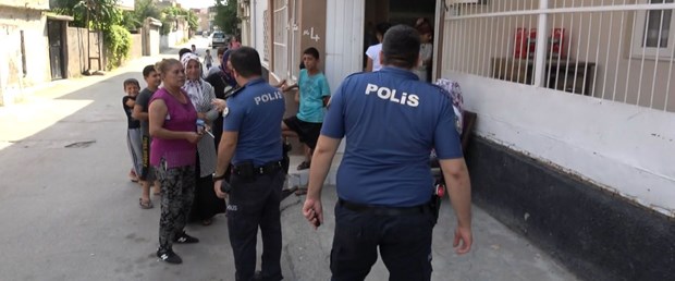 kadinlar-80-yasindaki-tacizciyi-yakalayip-polise-teslim-etti_5551_dhaphoto3.jpg