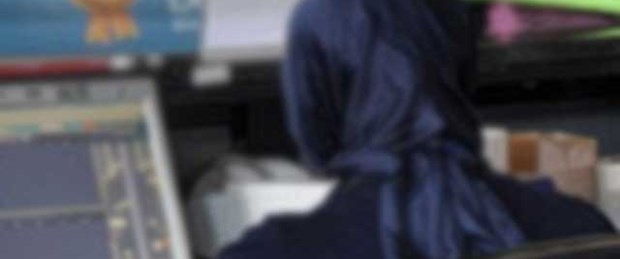 Kamuda başörtüsü için düğmeye basıldı