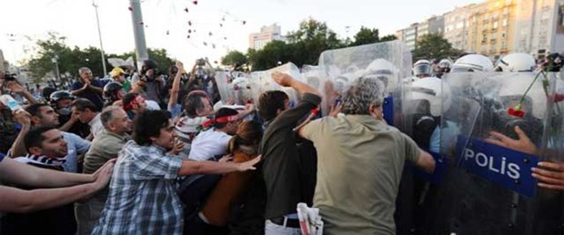 'Karanfilli eylem' zanlıları serbest