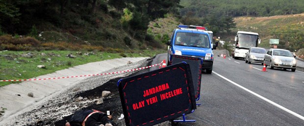 Karayolunda ceset bulundu