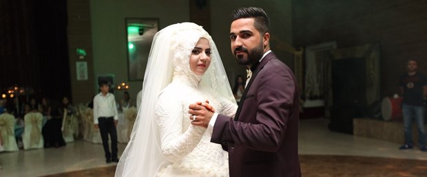 kaybolan düğün görüntüleri için tazminat istediler.jpg