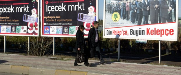 Kelepçeli BDP'liler Diyarbakır'a afiş oldu