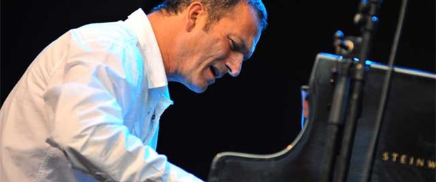 Kerem Görsev 'Therapy'e başlıyor!