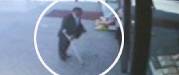 Koltuk değnekli, satırlı soygun