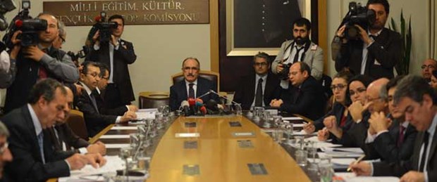Komisyonda 'Türk düşmanı' tartışması