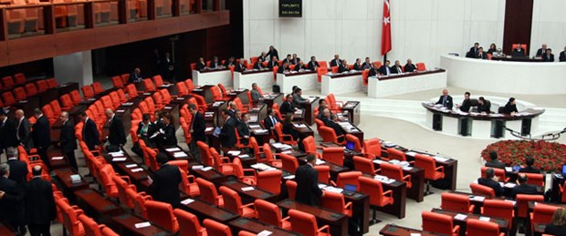 Komisyonda ‘yeşil mürekkep’ krizi
