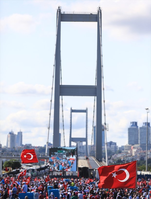 25 BİN POLİS GÖREVLİ